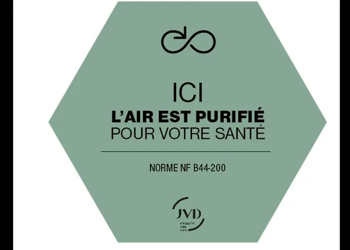 T2 , En Bord De Sevre *